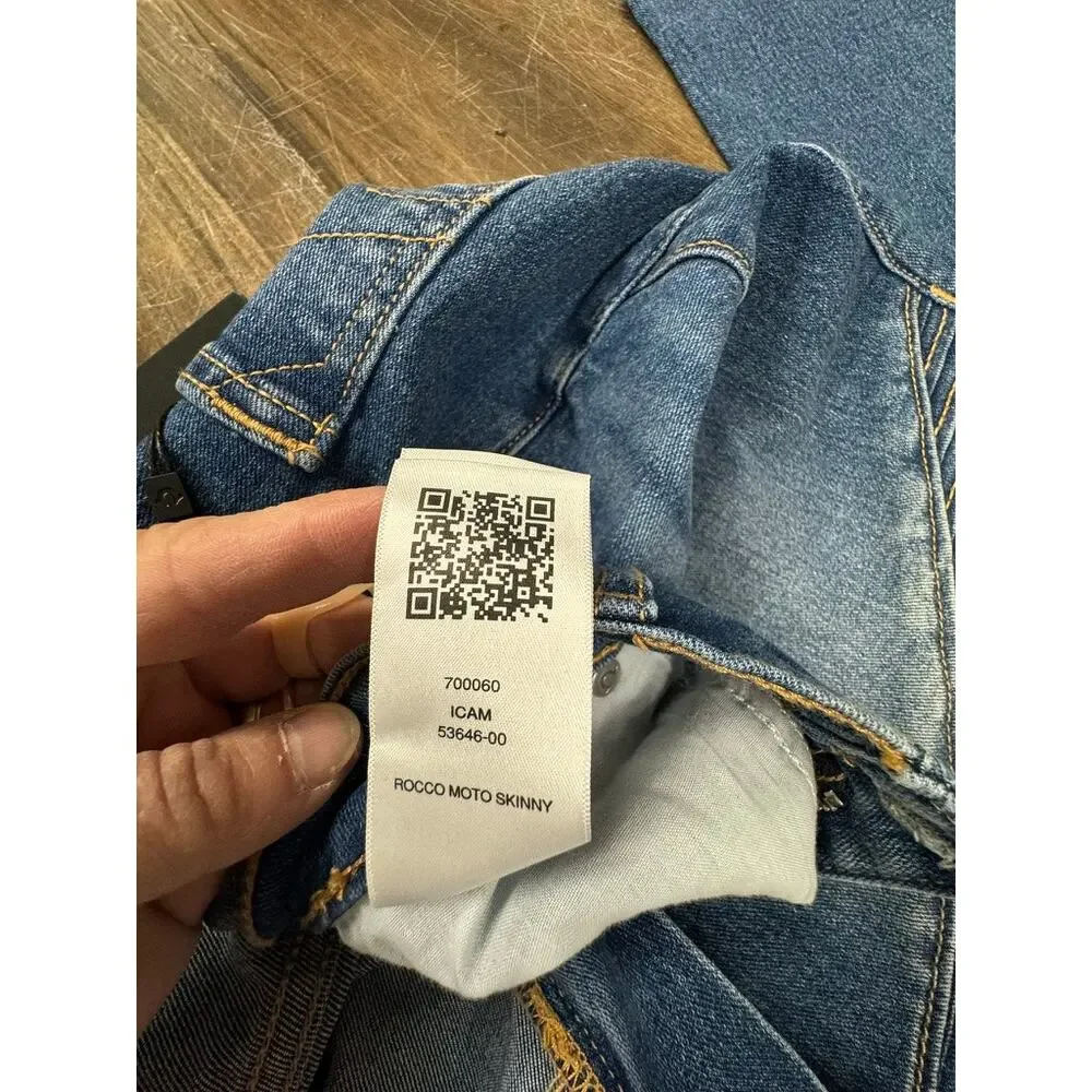 NWT!! True Religion Jeans, ROCCO Relaxed Skinny W32 x 32 Inseam‎